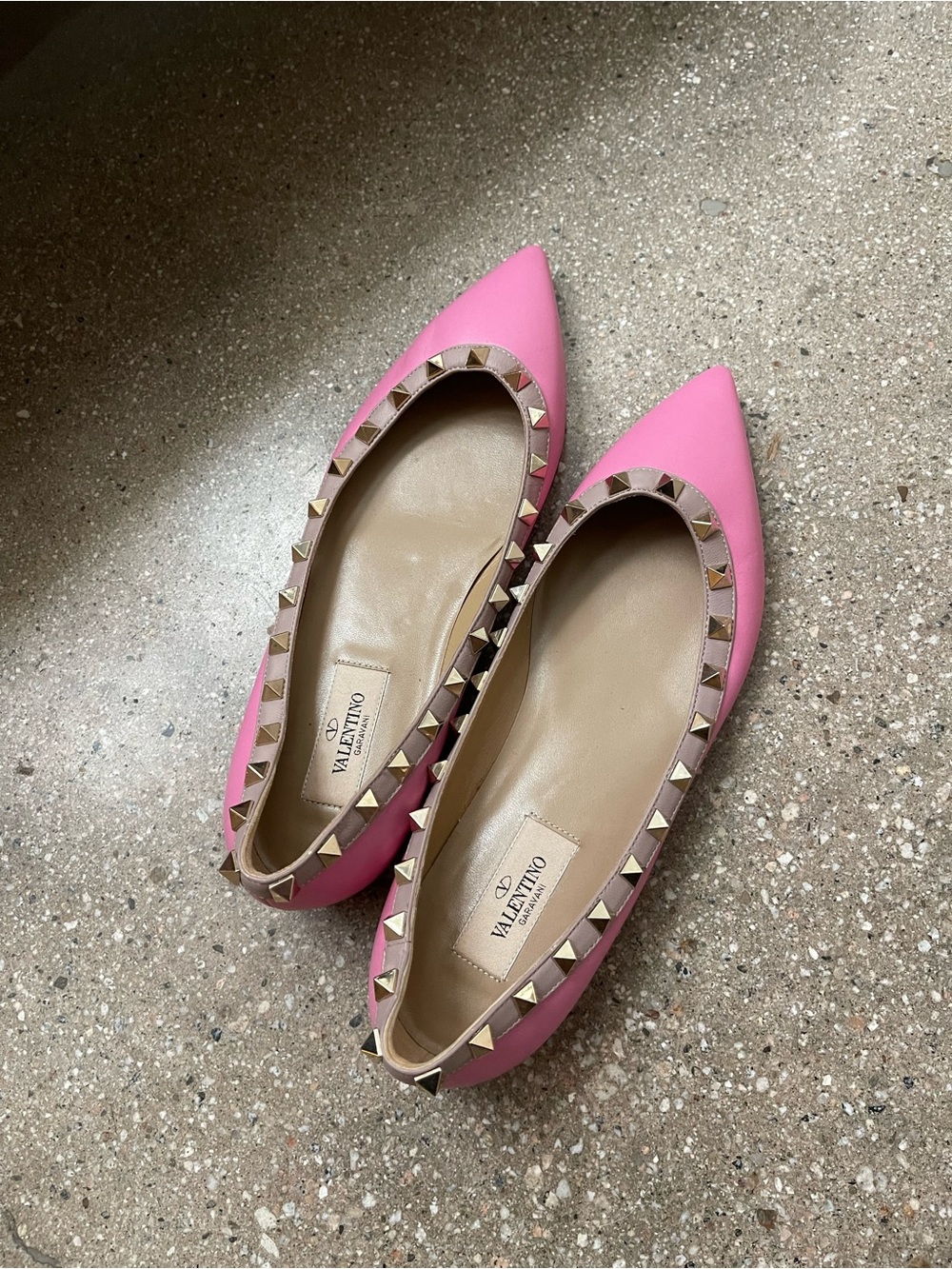 Valentino Pink Rockstud Pointed Leather Flats with Gold Studs - Picture 1 of 4